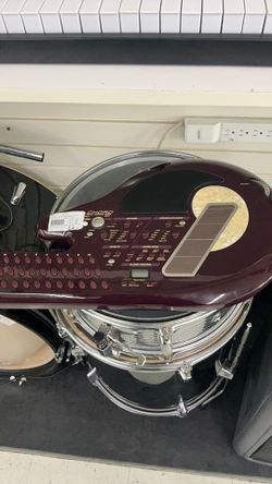 ELECTRIC GUITAR