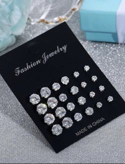 Earrings : Circle Zirconia 