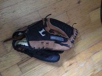 Baseball glove