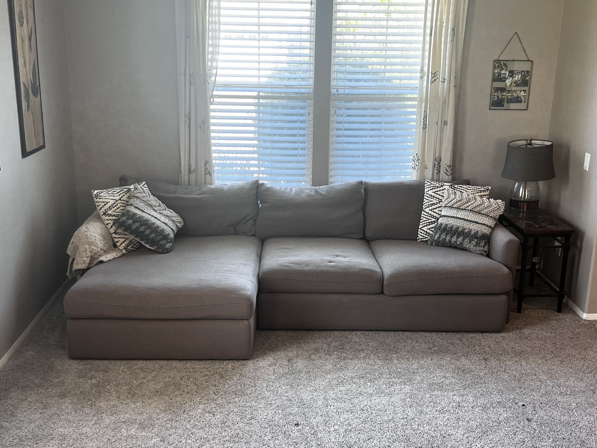 Crate And Barrel Lounge 2-Piece Sectional Sofa with Left Arm Chaise Lounge ( Down