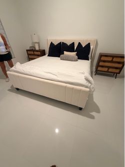 King size bed