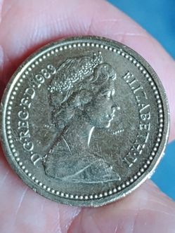 1983 D.G.REG.D-1Pound Elizabeth ll