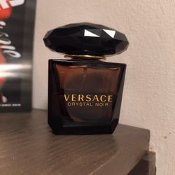Versace Crystal Noir Cologne 