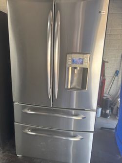 Fridges for sale are Plugged in free Deliver