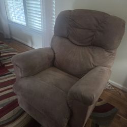 Lazy Boy Rocker Recliner !