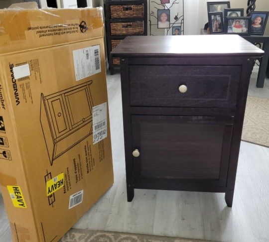 Winsome Eugene Accent Table, Espresso

