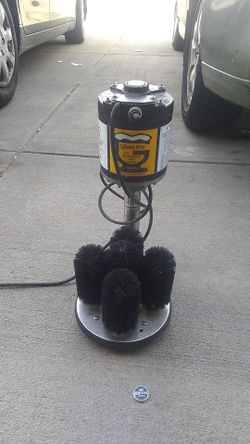 Commercial glass and cup washing machine