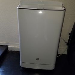 GE PORTABLE AC UNIT. Cool Air and Heater.