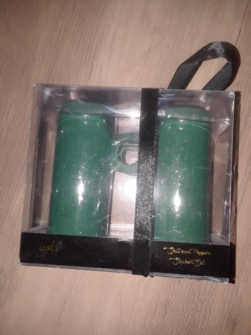 New Green Gold Flecked Salt & Pepper Shakers