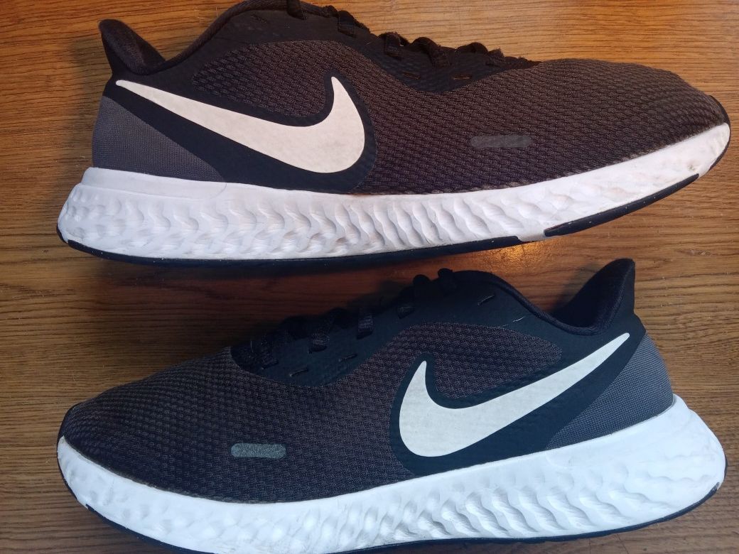 Nike Men's Running Shoes Size 9.5