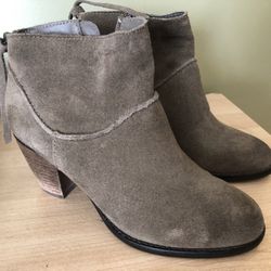 Steve Madden suede booties