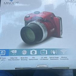 Monolita Camera