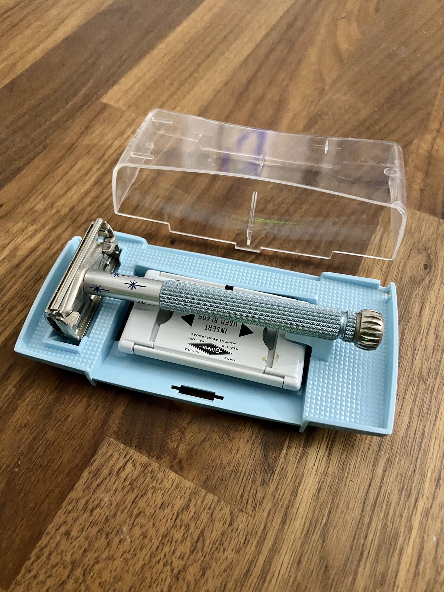 1965 Vintage Lady Gillette Blue Starburst Razor