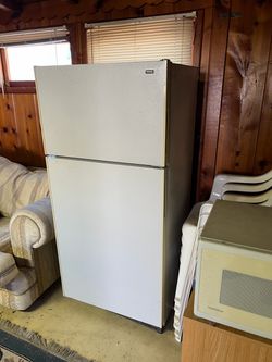 GE REFRIGERATOR