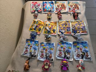 Bag Clips - Disney Characters - Zurg [CHASE], Lotso, Stitch (Flocked), Forkie, Bullseye, Chief Bogo, Flash, Mickey Mouse, Moana, Moni, &  Carl Fredric