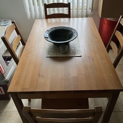 Kitchen Table + 4 Chairs 