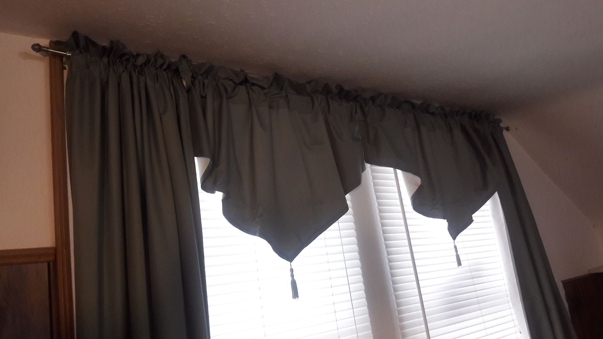 Curtain Panels & Valance Sets