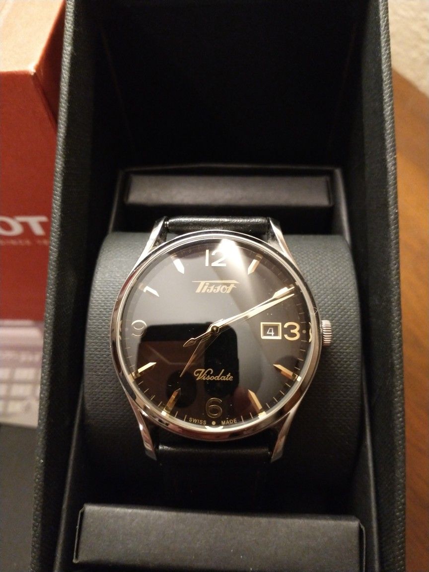 Black face tissot visodate t118410a watch With black leather band