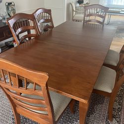 Dinning Table And Chairs