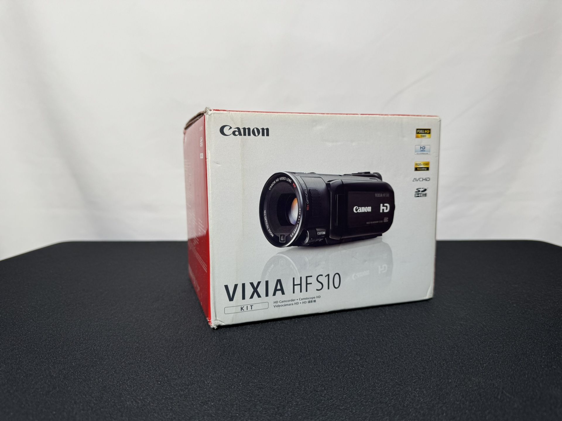 Canon Vixia HF S10 Bundle