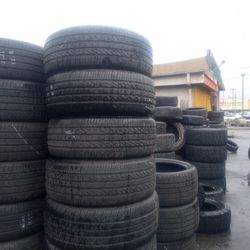 Vendo Sed De Llantas Usadas 245/50r19 Bridgestone Con 80% De Vida 180$