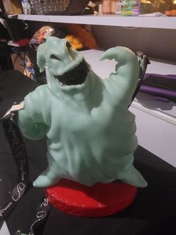 Disney popcorn bucket Oogie Boogie glow in the dark