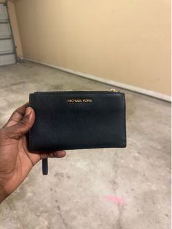 Michael kors hand wallet