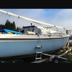 1975 MacGregor Sailboat