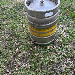 2 Beer Kegs 