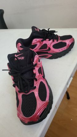 Women's Nike V5 RNR Casual Shoes-Size 6.5 - Pink