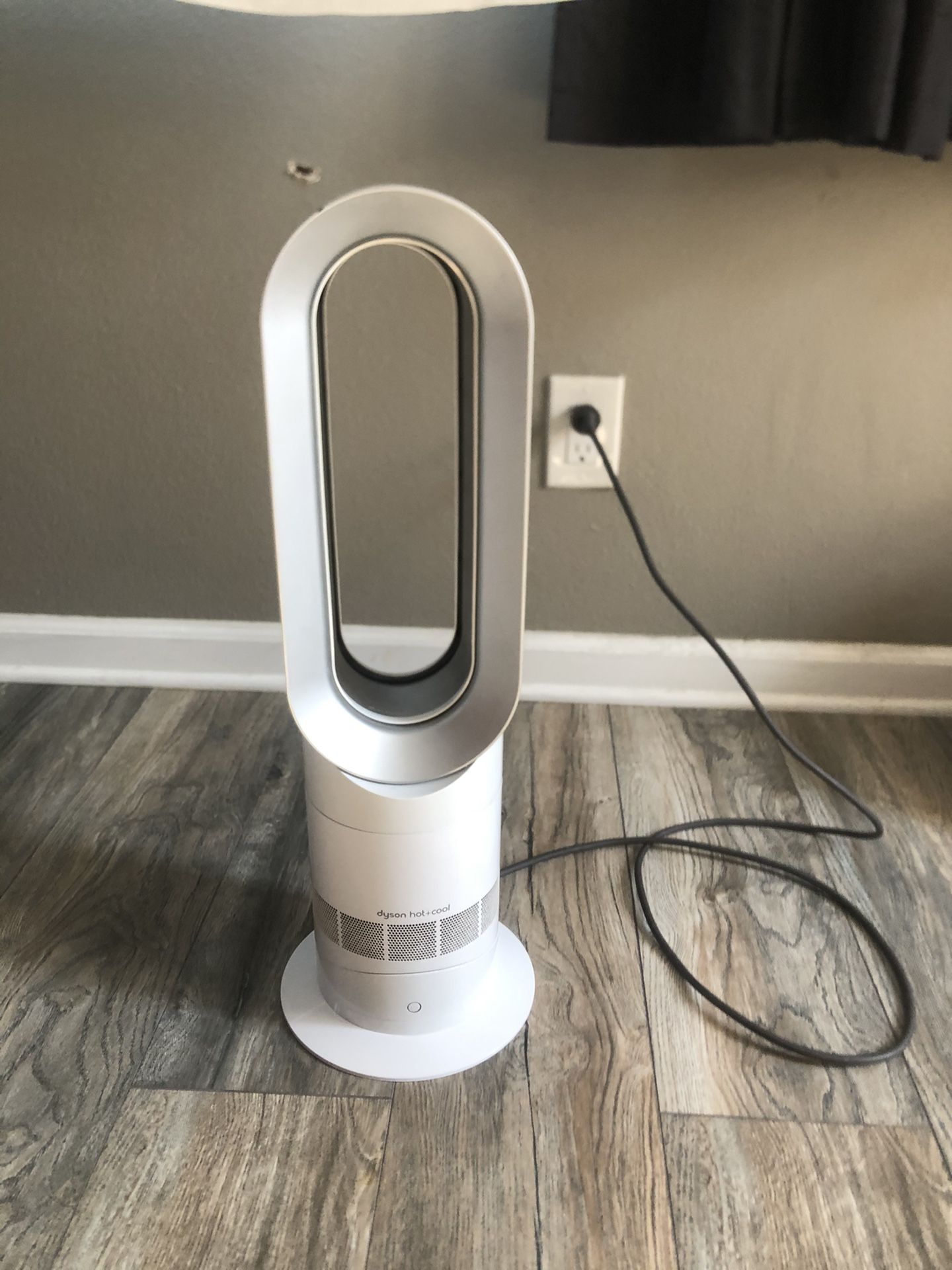 Dyson Hot and Cool Fan used jet air heater