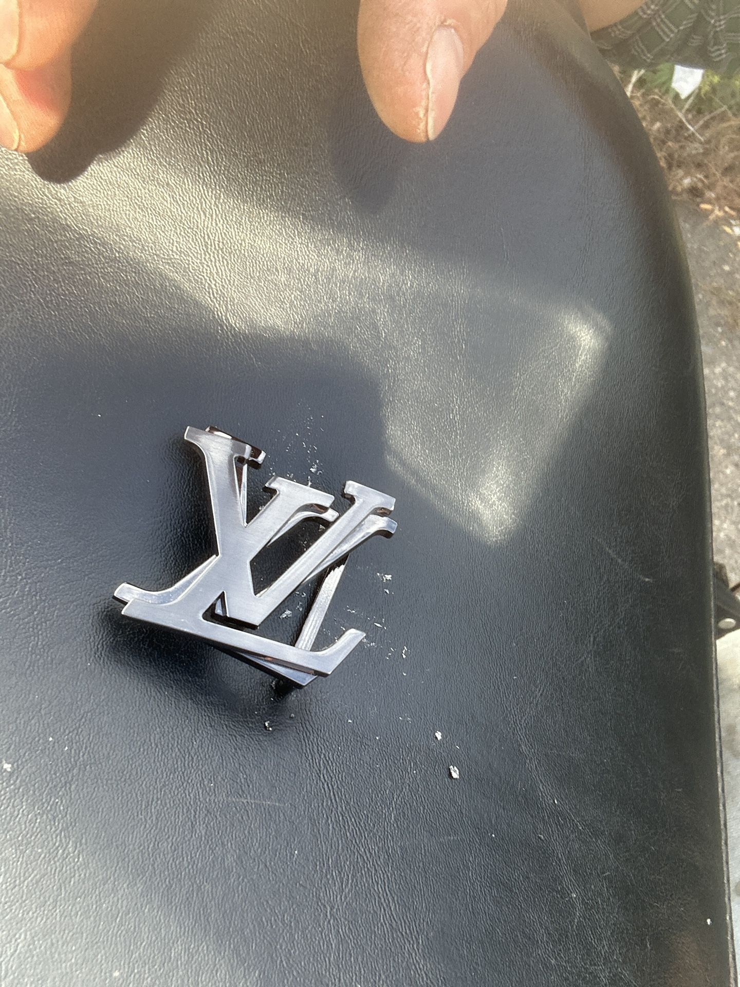 louis vuitton belt buckle