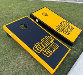 Custom made cornhole boards
