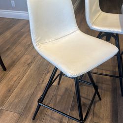 4 bar stools