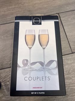 Oneida Couplets Aquarius Champagne Flutes – Set of 2 (New in Box)