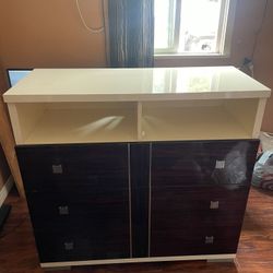 Cajonera / Dresser $100