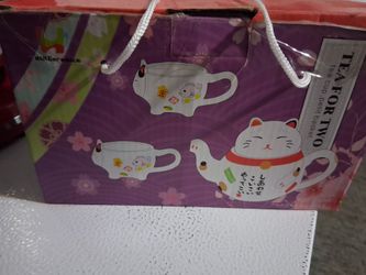Cat tea set