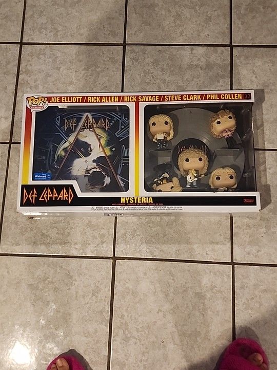 Funko Pops DEF LEPPARD Album Edition Of HYSTERIA damaged In Shipping