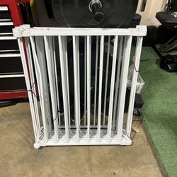 Baby Gate/Dog Gate 