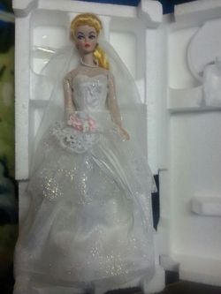 Wedding party Barbie doll