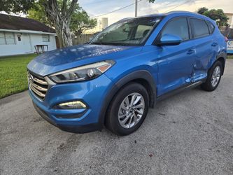 2016 Hyundai Tucson SE