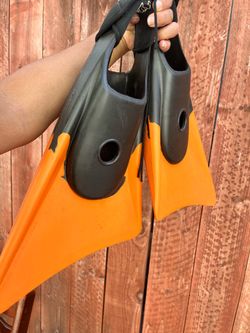 Churchill Makapuu Pro Swimfins - Size Medium