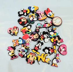 25 pcs Disney Crocs Charms Mickey VIB