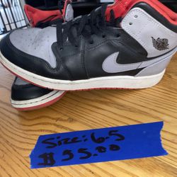 Nike Boy Tennis Shoes Like New 