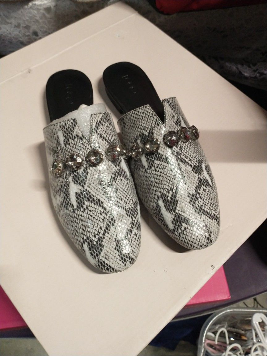 Logo, Ladies Sneak Slide On, Sz 6