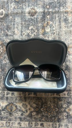 Gucci Sunglasses Model GG1066S (001)