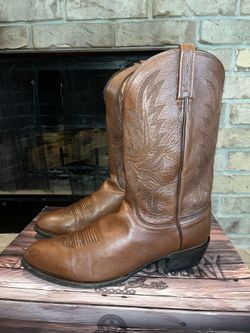 Lucchese Cowhide
