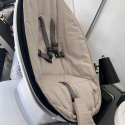 BAby lounge Bouncer Seat 