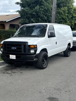 2010 Ford E-250