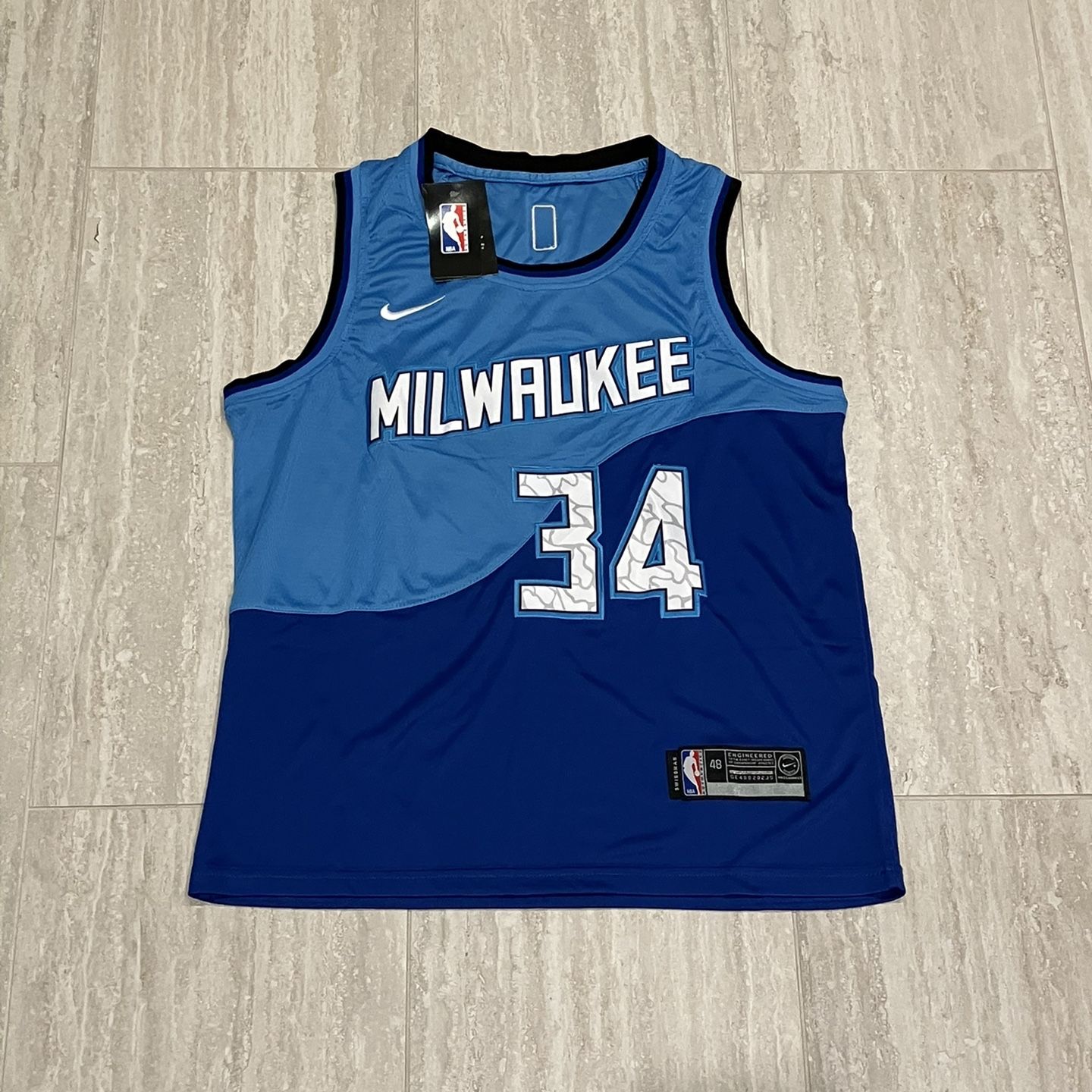 Brand New with Tags Giannis Antetokounmpo Milwaukee Bucks Stitched Blue  Jersey Size Mens Medium for Sale in Manalapan Township, NJ - OfferUp